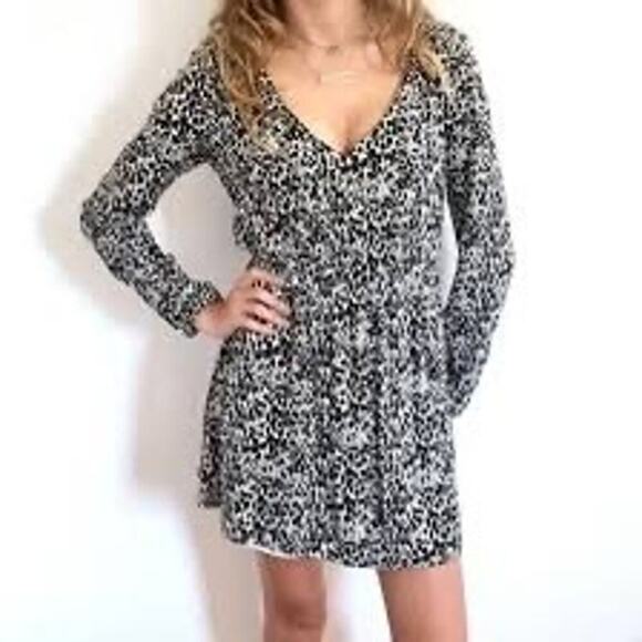Abercrombie & Fitch Women’s Black and White Animal Print Dress size Medium - Picture 1 of 6